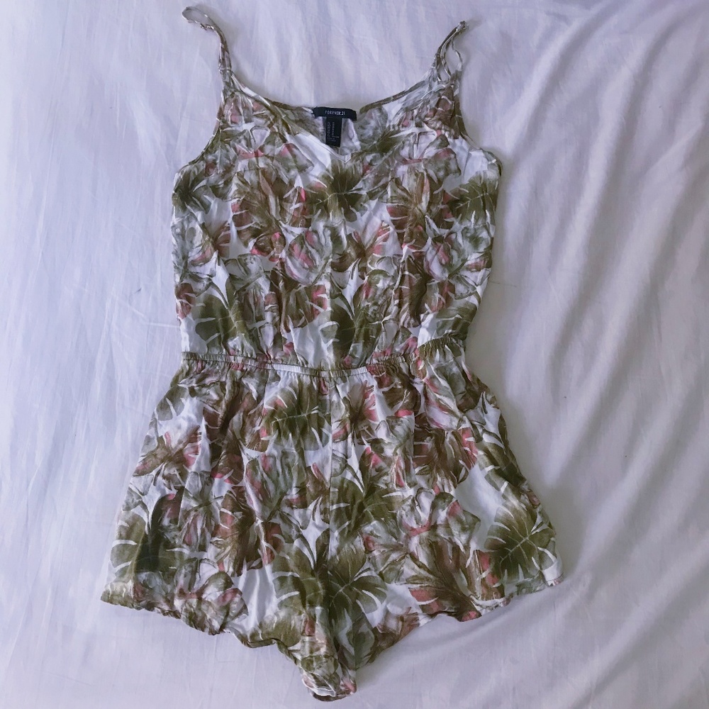 Leaf print romper